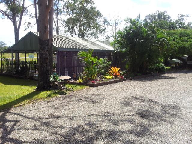 Greenacres Motel / Van ParkBenaraby エクステリア 写真